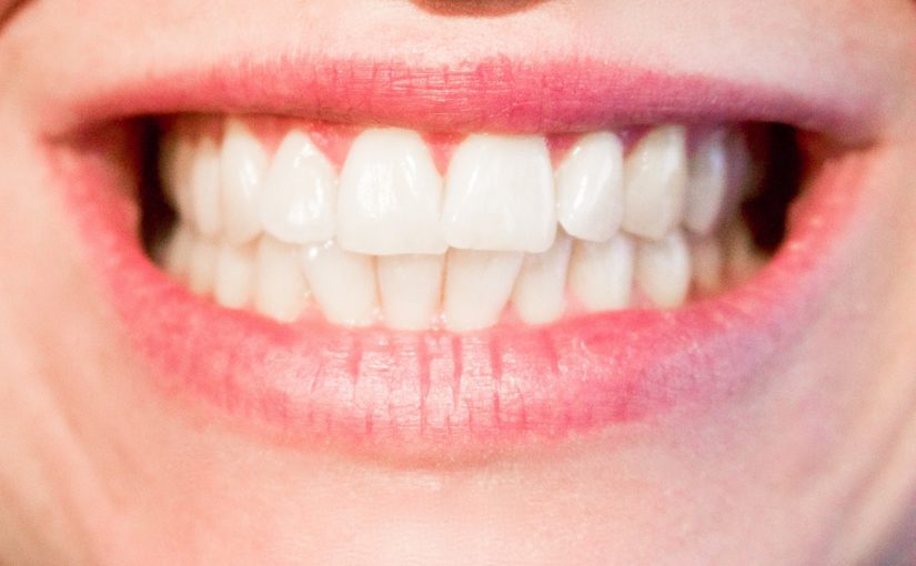 Aktualna technologia stosowana w salonach stomatologii estetycznej być może sprawić, że odbierzemy ładny uśmiech.